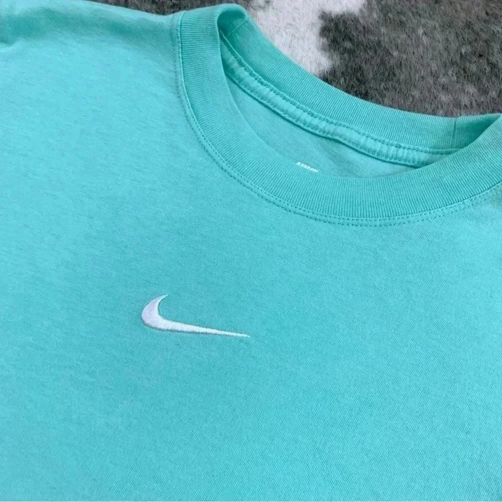 Nike Center Swoosh Tee